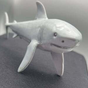 Discovery Shark Week -Return to the Isle of Jaws from Animal Planet SHARK Toy 7"